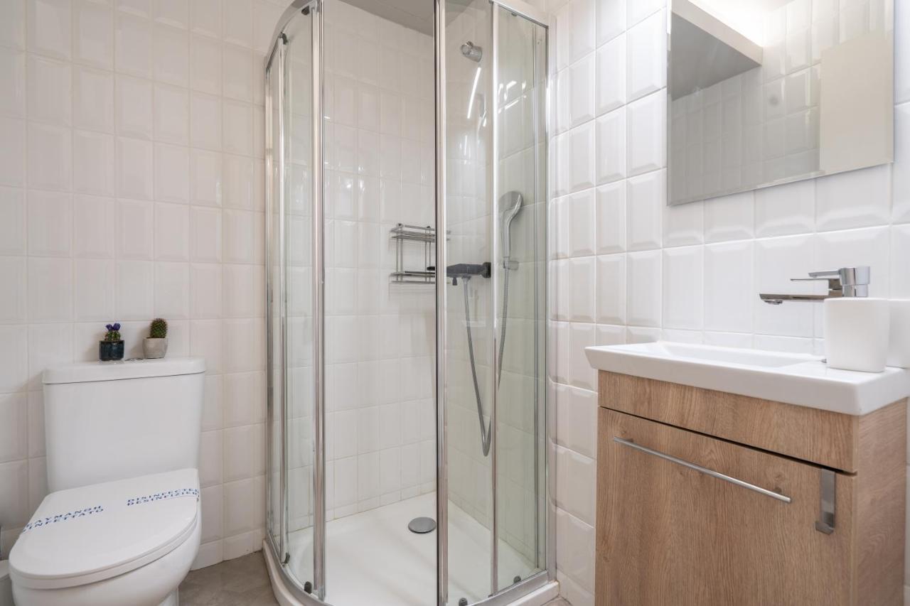 ☆Kalimarmaro 3Bd Apt For Max Fun & Comfortability☆ Athens Luaran gambar